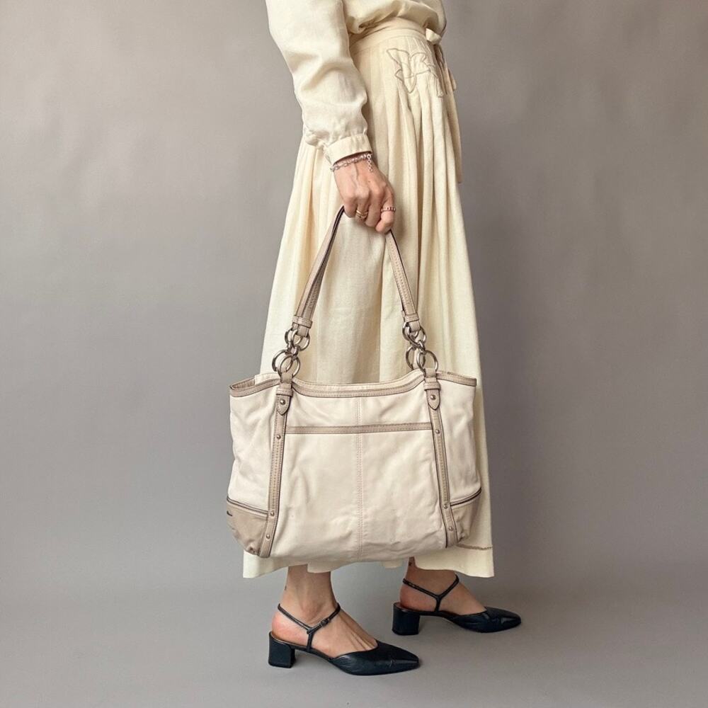 Vintage Coach Alexandra F20812 Cream & Taupe Leather Shoulder Tote